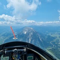 Flugwegposition um 10:52:37: Aufgenommen in der Nähe von Stainach-Pürgg, Österreich in 2428 Meter